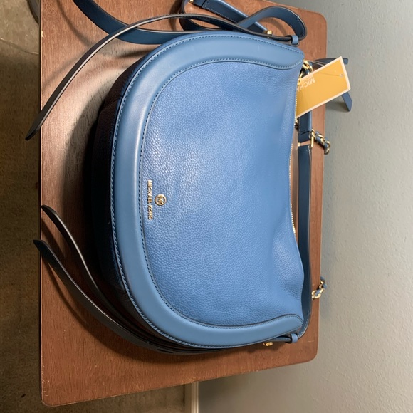 Michael Kors Crossbody Bag - Picture 3 of 5